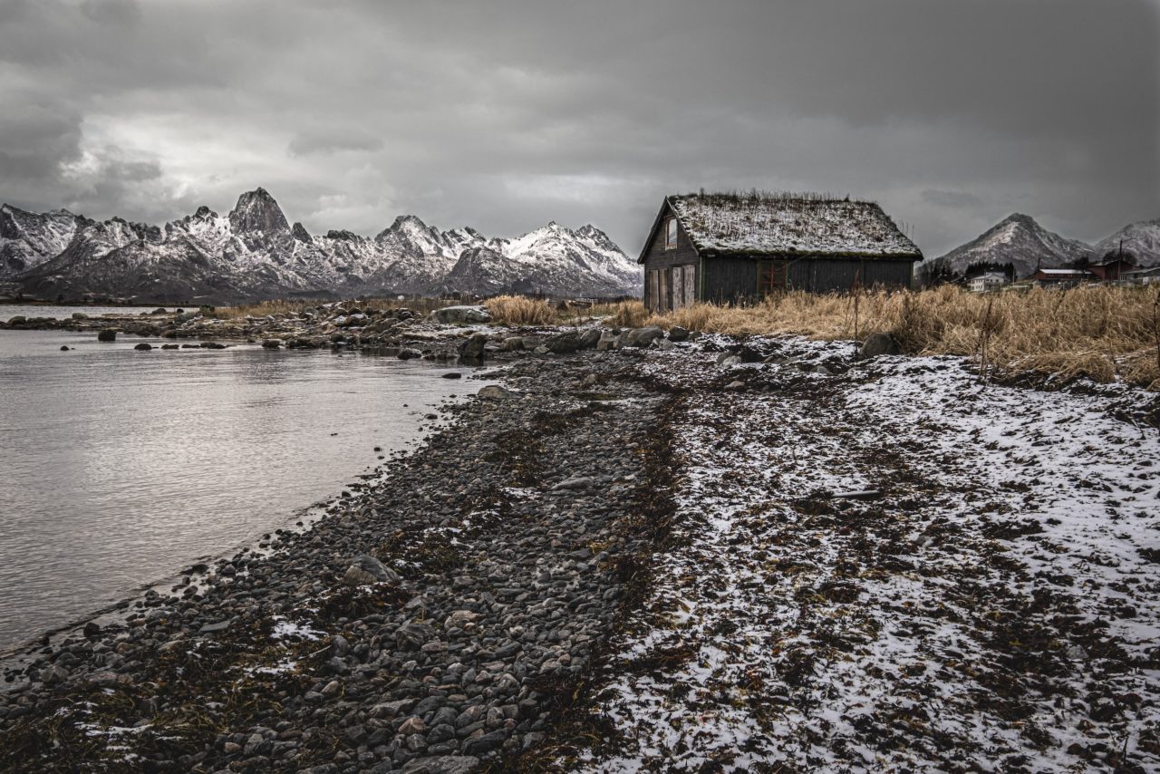Maguy-Bovier-Photographe-Norvège-Vesteralen-Rorbu-Automne-Neige-Mer-Fjord-Montagne