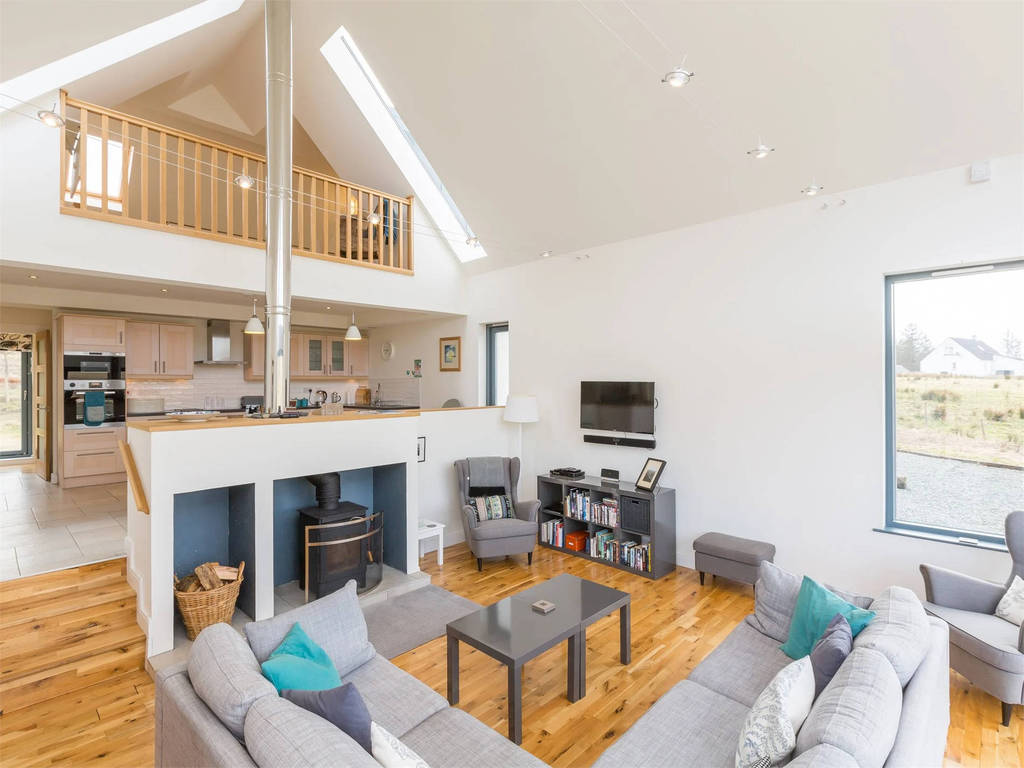 taobh-an-uillt-uig-portree-highlands-scotland-kitchen-diningroom-utility-livingroom-amazing-view-11